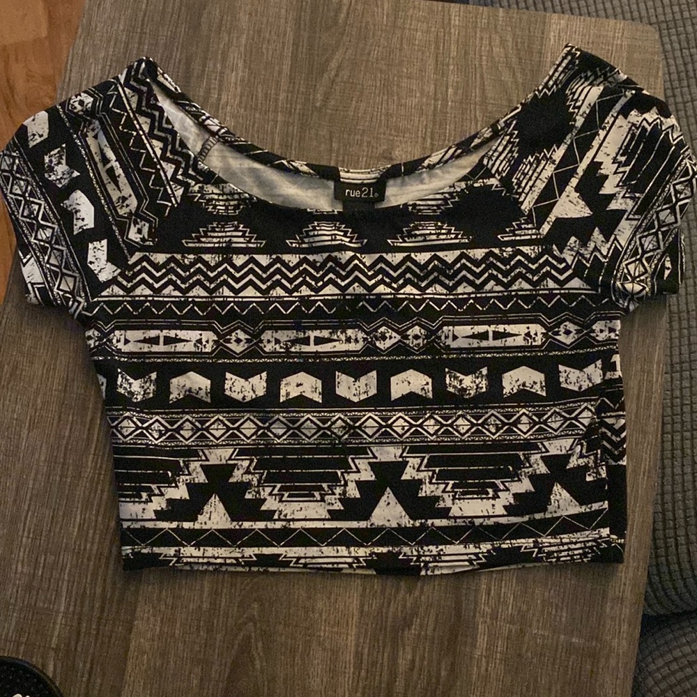 Rue 21 crop top